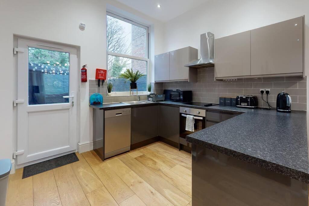 Lovely 2 Bedroom Apartment Near Highgate Station London Bagian luar foto