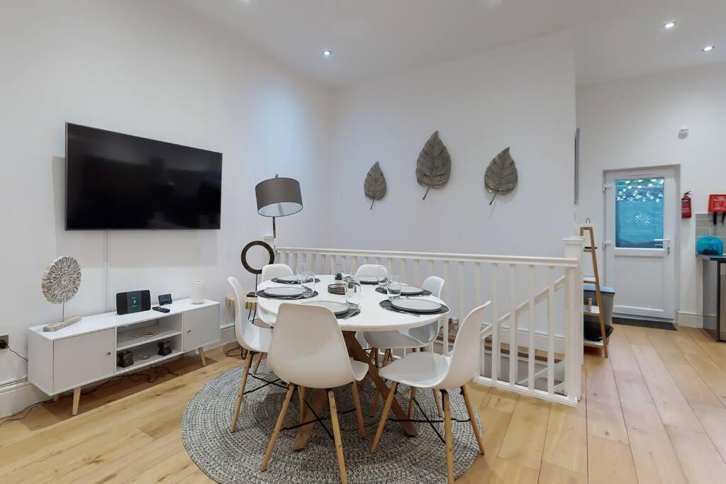 Lovely 2 Bedroom Apartment Near Highgate Station London Bagian luar foto