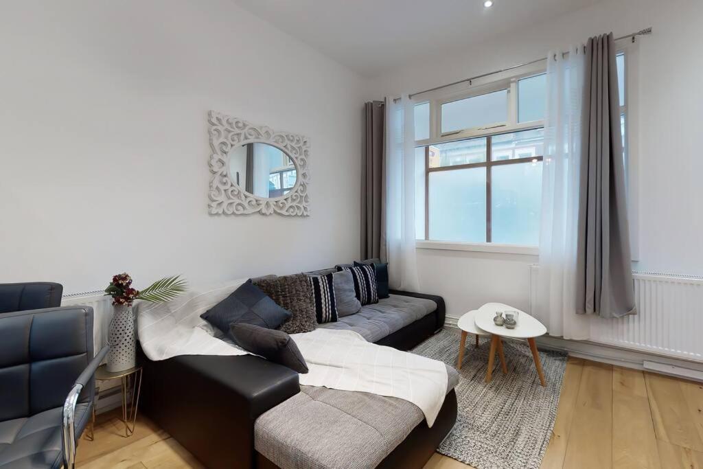 Lovely 2 Bedroom Apartment Near Highgate Station London Bagian luar foto